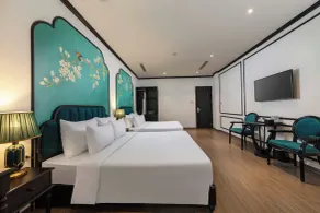 Azen Lakeside Apartment & Hotel - Room