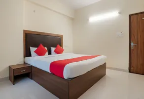 Hotel O Gokul Grand Near SR Nagar Police Station - Room