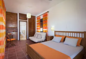 CRISTELIA SEAFRONT & POOL VILLA - Rom