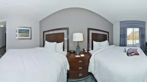 Hampton Inn & Suites Greensboro/Coliseum Area - Værelse