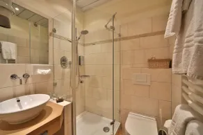 Landidyll Wilminks Parkhotel - Badeværelse