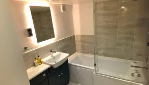 BUCKLAND BREWER COB BARN 2 Bedrooms - Badezimmer