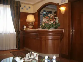 Hotel Squarciarelli - Réception