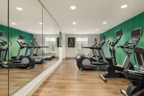Holiday Inn Express & Suites Philadelphia - Mt Laurel by IHG - Fitnessbereich