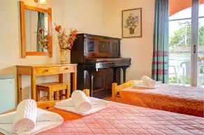 Benitses Arches Hotel - Room