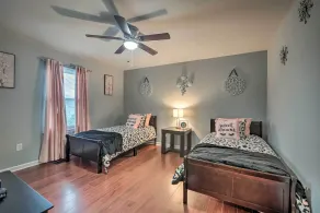 Chattanooga House Rental w/ Private Backyard! - Værelse