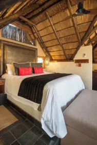 Tshukudu Bush Lodge - Room