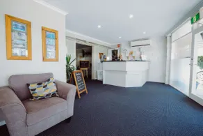 Artesian Spa Motel - Rezeption