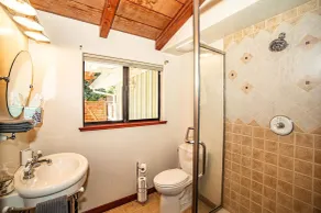Luxury Riverside Estate - 3BR Home or 1BR Cottage or BOTH - Sleeps 14 - Swim, fish, relax, refresh - Badezimmer