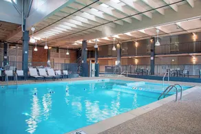 The Center Hotel Grand Rapids Airport - Piscine