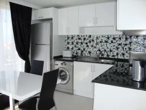 Orka Gardens Apartments - Cozinha americana privada