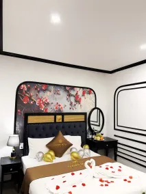 Golden Hotel - Room