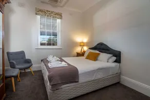 Metropolitan Hotel - Room
