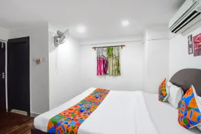 Goroomgo Royal Oak Guest House Nabapally Sector 4 Kolkata - Room