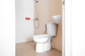RedDoorz near Siloam Karawaci 3 - Bathroom