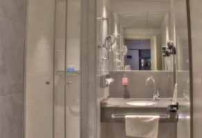 Hotel Kreuzer - Bathroom