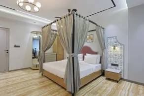 Hotel Shiv Vatika, Vesu - Room