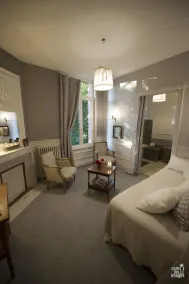 Chambres d'Hotes Spa Château d'Omiécourt - Værelse