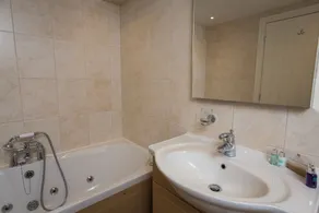 5 Keeper's Cottage, Hillfield - Baño
