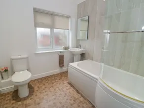 Hendre Wylan - Bathroom