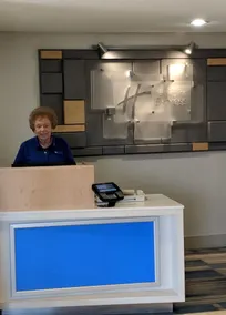 Holiday Inn Express Mt. Vernon by IHG - Resepsjon