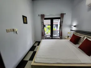Bugbug Beach Resort - Zimmer