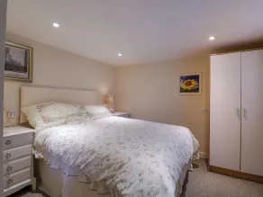 The Cottage - Room