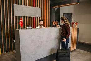 Hayat Palas - Lobby sitting area