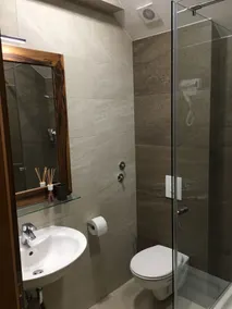 Noce Rooms Zagreb - Badezimmer