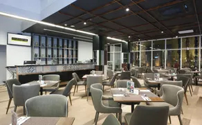 MaxOneHotels at Dharmahusada Surabaya - Restaurant
