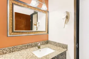 Super 8 by Wyndham Hagerstown I-70 - Salle de bain