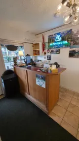 Alpine Motel - Réception