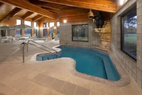 Shell Lake Lodge, a Travelodge by Wyndham - Pool