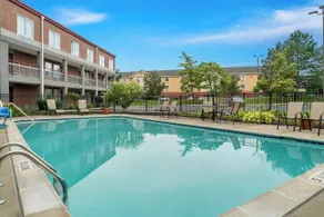 HomeTowne Studios by Red Roof Auburn Hills - Pool