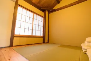 一棟まるまる貸切宿 10名様まで Guesthouse Gokurakudo - Værelse