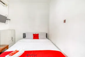 RedDoorz near Wisata Pantai Parangtritis - Room