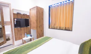Treebo Amber International Mumbai International Airport T2 - Room