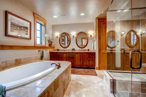 Grace Manor - Bathroom