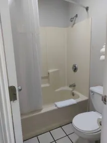 Quality Inn Carrollton Medical Center - Baño