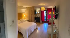 Hôtel-Résidence la Pinède - Habitación