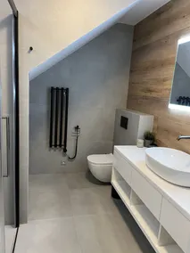 Hillside No. 18 - Baño