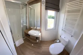 Giżycko-Żywki, Masuria Resort Village, całoroczne domki z widokiem na jezioro - Bad
