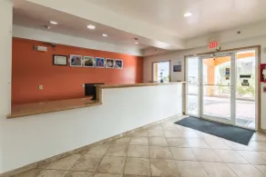 Motel 6 Alvarado TX - Lobby
