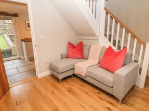 1 Town Head - Interior