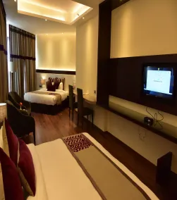 Marigold Sarovar Portico Shimla with Heated pool and AC Rooms-A Resort cottage and SPA - Room
