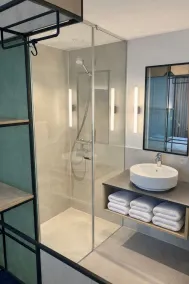 IBIS STYLES MUENCHEN AIRPORT - Badezimmer