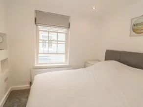 11A Church Street - Habitación