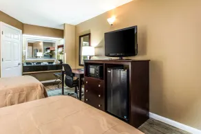 Quality Inn Bessemer I-20 exit 108 - Camera