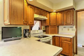 Waupaca Lakefront Home w/ Pool Table & Dock! - Innenbereich