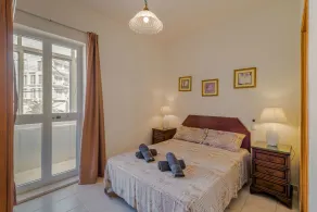 Bayview 2 bedroom seaview apartment with large terrace with panoramic views - by Getawaysmalta - Zimmer